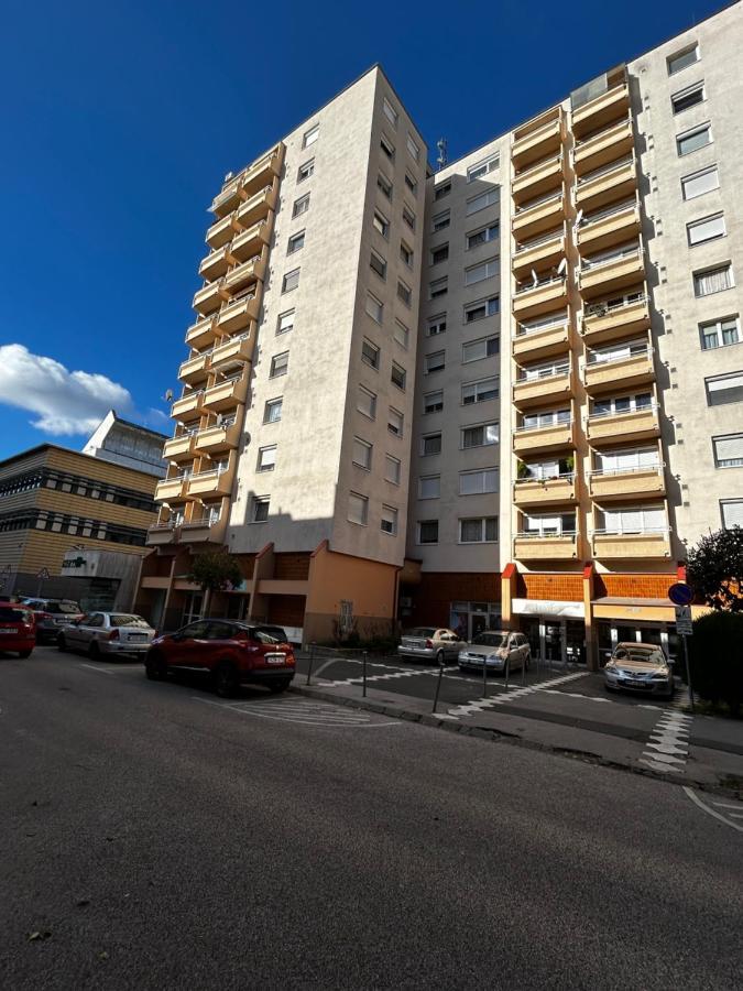 Backstage Apartment Gyor Exterior photo